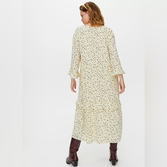 Aritzia Little Moon Spritz Dress - Picture 4 of 7